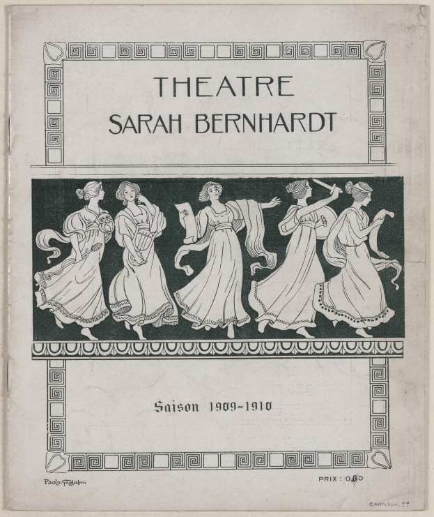 Plakat für das Sarah-Bernhardt-Theater von 1909-1910, das eine Gruppe von Frauen in der Mitte zeigt, umgeben von Texten über das Theater und seine Schauspieler.